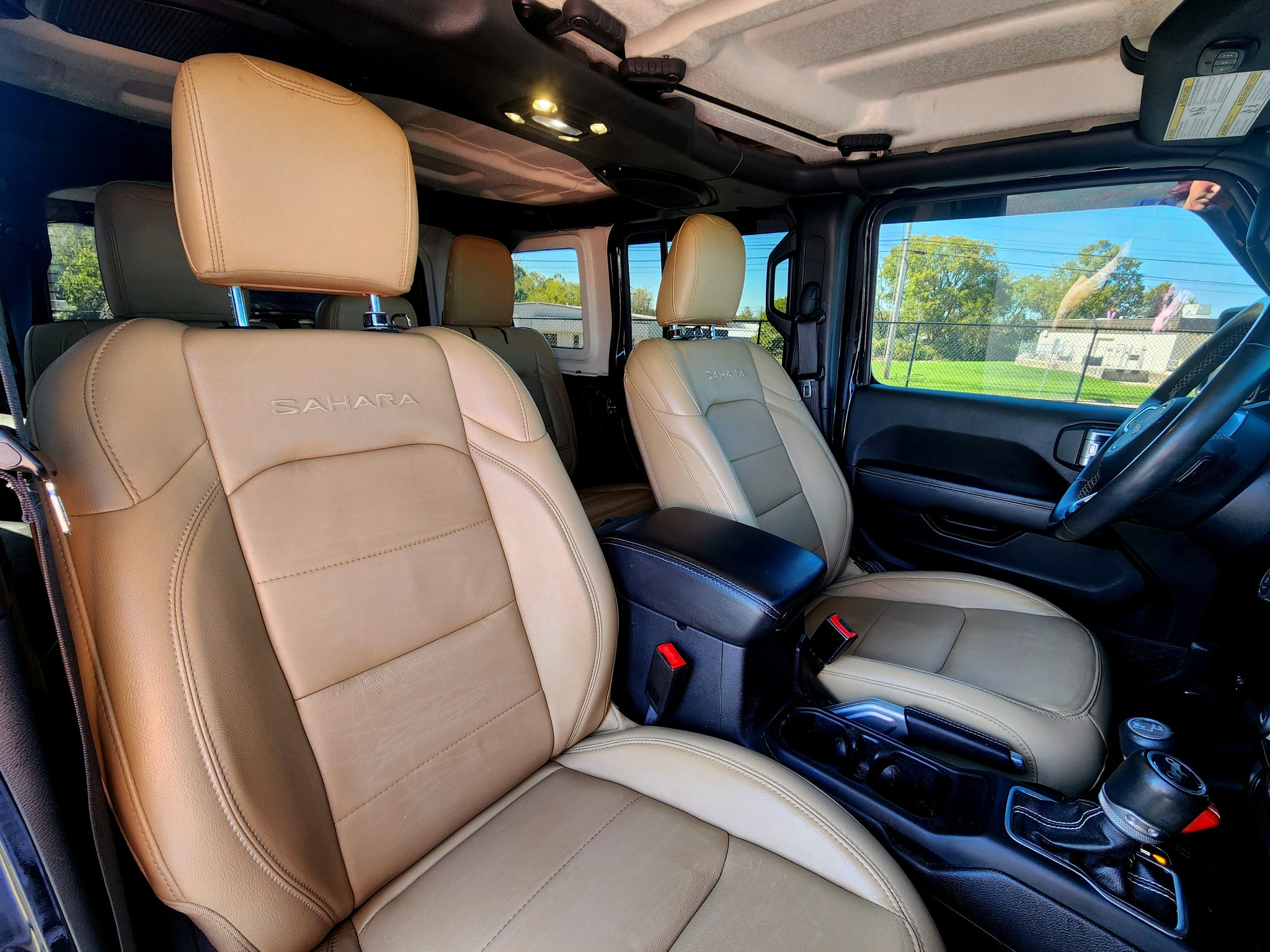 Used 2019 Jeep Wrangler Unlimited Sahara AWD/4WD image 34