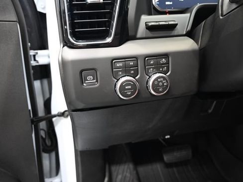 New 2026 GMC Sierra 2500 Denali Ultimate AWD/4WD image 32