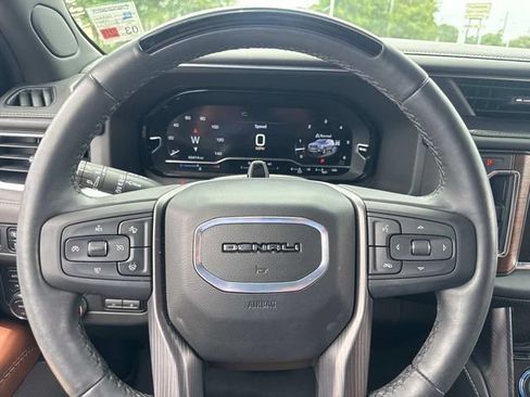 Used 2024 GMC Yukon Denali Ultimate w/ LPO, Floor Liner Package AWD/4WD image 30
