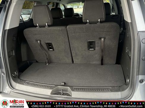 Used 2021 GMC Acadia SLE image 11