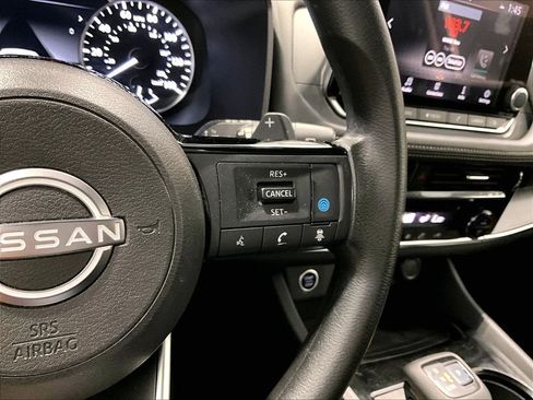 Used 2022 Nissan Rogue SV AWD/4WD image 19