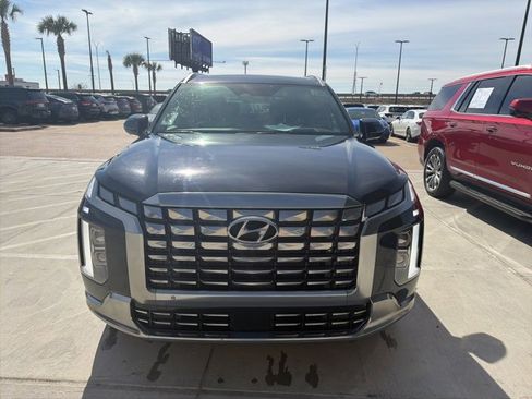 Used 2024 Hyundai Palisade Calligraphy image 2