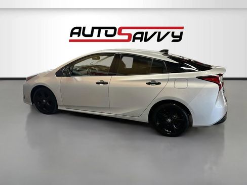 Used 2022 Toyota Prius FWD image 4