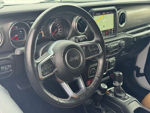 Used 2022 Jeep Wrangler Unlimited Rubicon w/ LED Lighting Group image 19