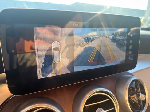 Used 2022 Mercedes-Benz GLC 300 4MATIC image 21