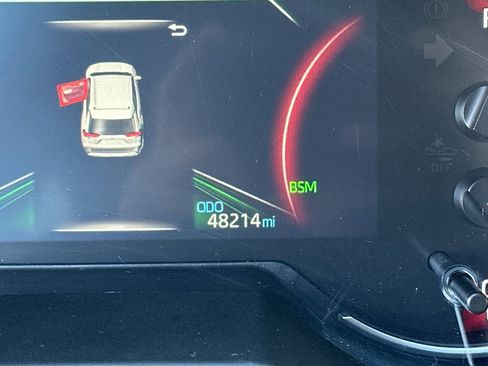 Used 2024 Toyota RAV4 XLE image 31