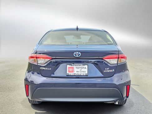 Used 2024 Toyota Corolla LE FWD image 4