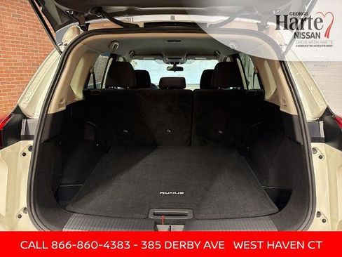 Certified 2024 Nissan Rogue S image 28
