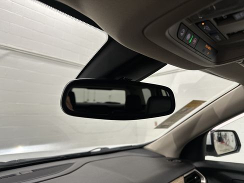 Used 2019 GMC Acadia Denali w/ Technology Package AWD/4WD image 27