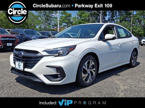 Used 2025 Subaru Legacy Premium AWD/4WD image 1