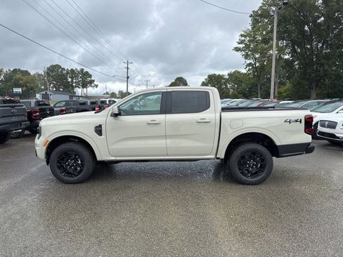 New 2025 Ford Ranger Lariat w/ Black Appearance Package image 23