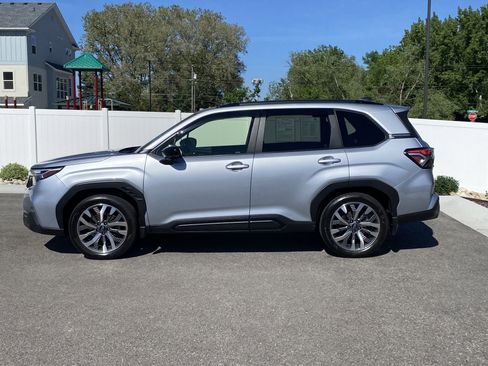 Certified 2025 Subaru Forester Touring AWD/4WD image 3