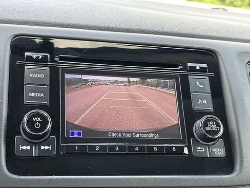 Used 2019 Honda HR-V LX image 11