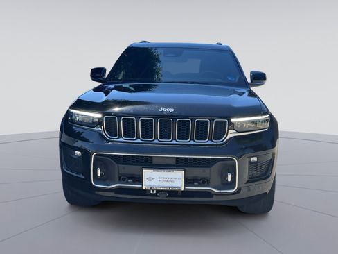 Used 2023 Jeep Grand Cherokee L Overland w/ Luxury Tech Group IV AWD/4WD image 12
