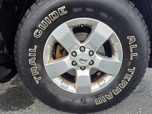 Used 2012 Nissan Frontier SV w/ SV Premium Utility Pkg image 18