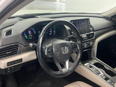 Used 2021 Honda Accord Touring image 9