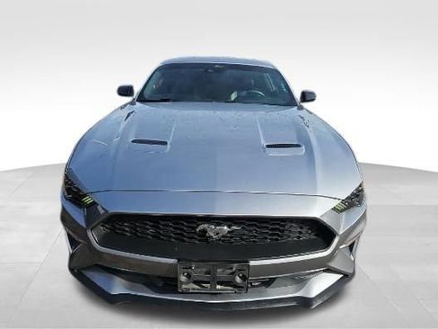 Used 2022 Ford Mustang Premium image 2