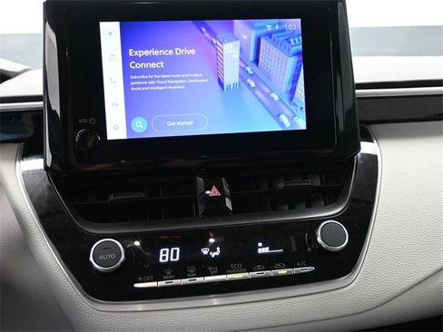 Used 2025 Toyota Corolla LE image 17