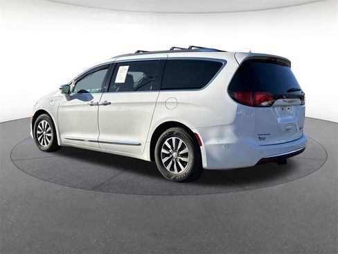 Certified 2020 Chrysler Pacifica Limited w/ Advanced Safetytec Group image 3
