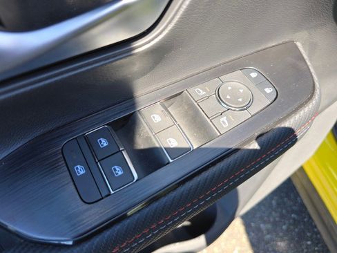 New 2025 Nissan Kicks SR w/ SR Premium Package image 23