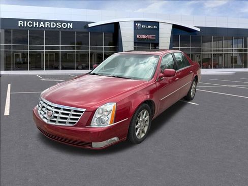 Used 2011 Cadillac DTS Luxury image 13