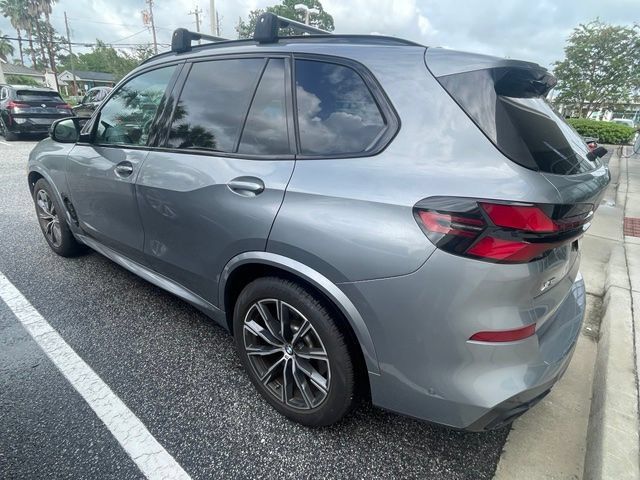 Used 2024 BMW X5 M60i AWD/4WD image 3