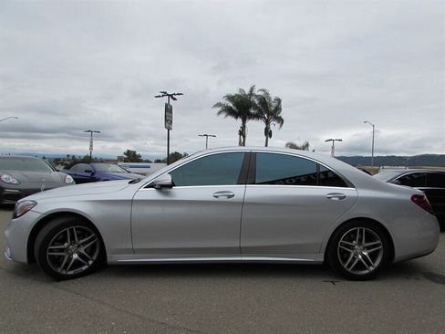 Used 2018 Mercedes-Benz S 560 Sedan image 3