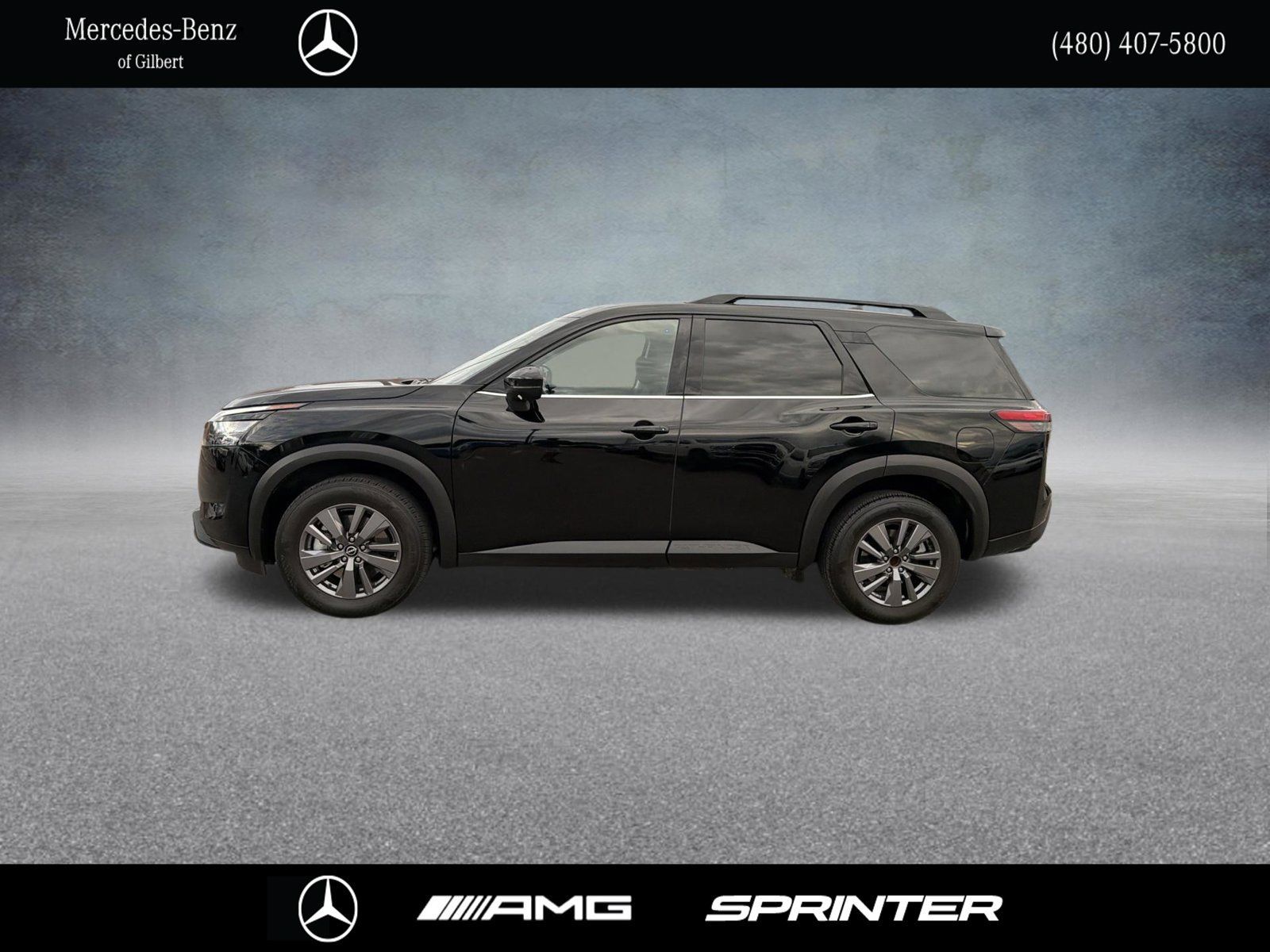 Used 2024 Nissan Pathfinder SV FWD image 3