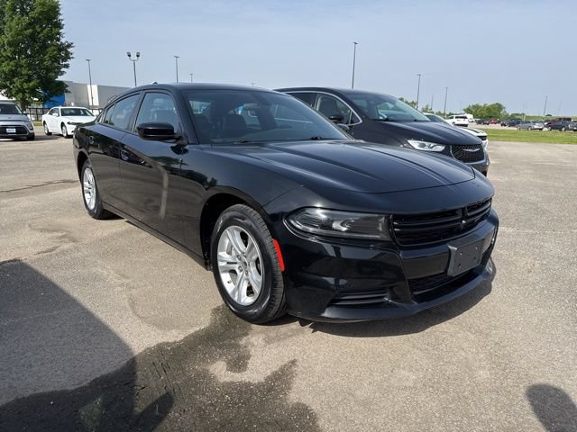 Used 2022 Dodge Charger SXT w/ Leather Interior Group RWD image 4