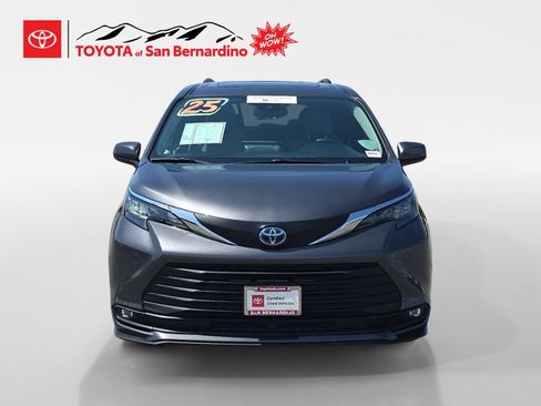 Certified 2025 Toyota Sienna XLE w/ XLE Plus Package AWD/4WD image 8