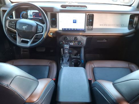 Used 2023 Ford Bronco Outer Banks w/ Sasquatch Package AWD/4WD image 14
