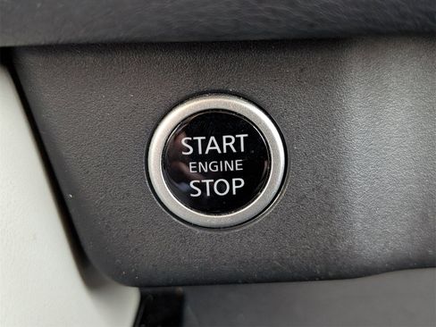 Used 2021 Nissan Rogue SL w/ Premium Package image 28