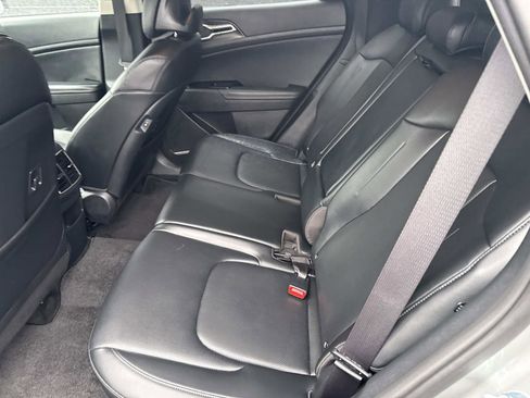 Used 2024 Kia Sportage EX image 14