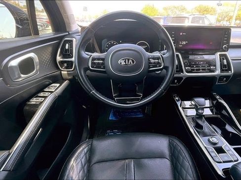 Used 2021 Kia Sorento SX image 8