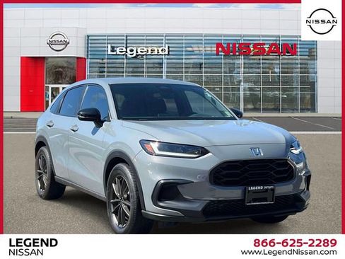 Used 2025 Honda HR-V Sport image 1