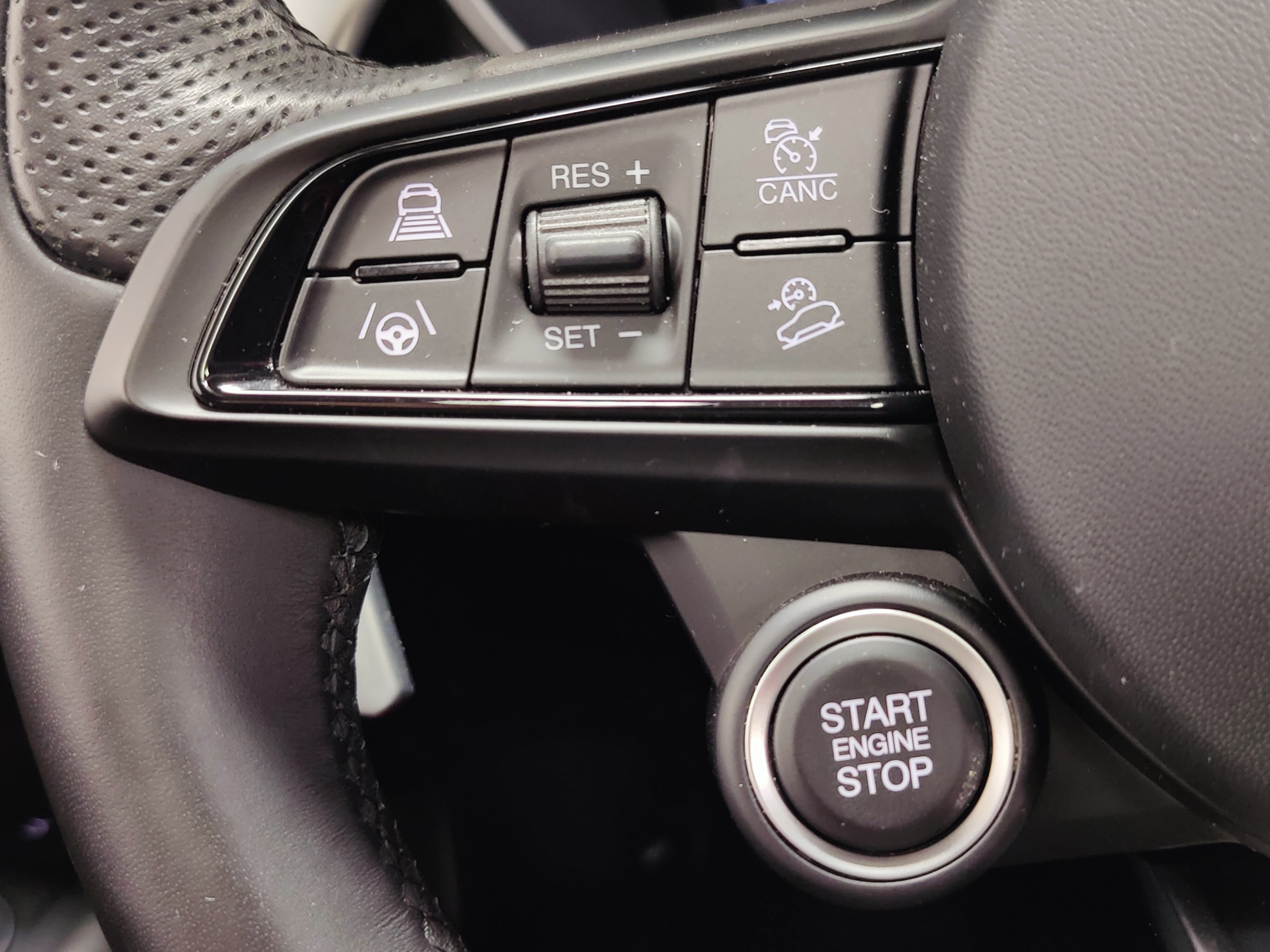 Certified 2024 Alfa Romeo Stelvio Veloce AWD/4WD image 32