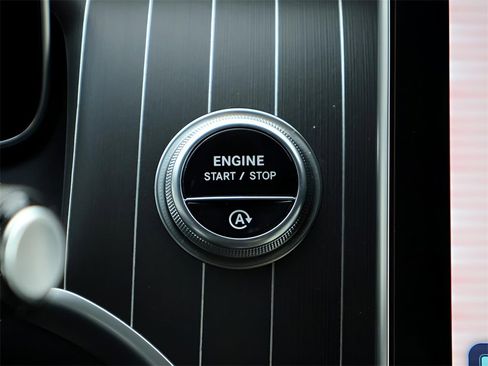 Certified 2024 Mercedes-Benz GLC 300 4MATIC image 28