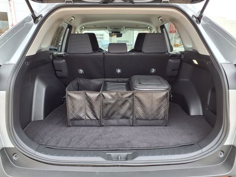 Certified 2025 Toyota RAV4 LE image 10