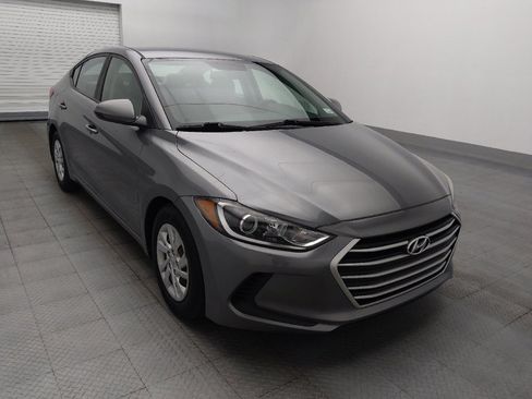 Used 2018 Hyundai Elantra SE w/ Cargo Package FWD image 13
