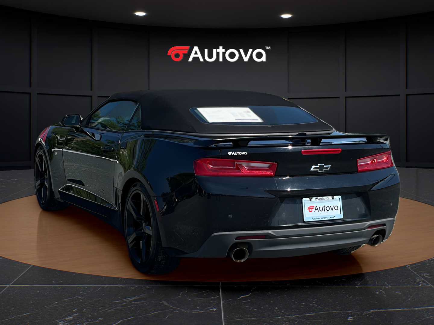 Used 2017 Chevrolet Camaro LT RWD image 3
