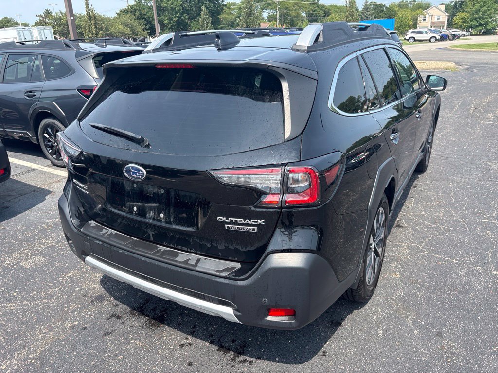 Certified 2023 Subaru Outback Touring AWD/4WD image 3