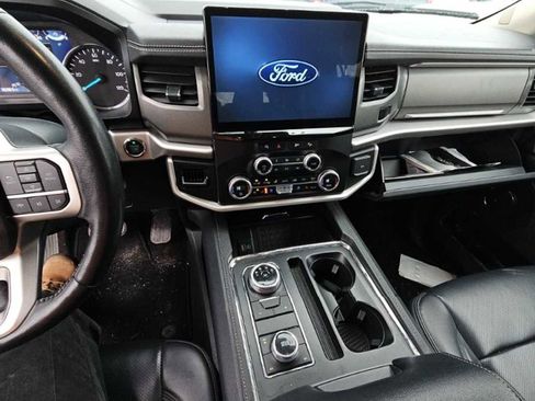 Used 2023 Ford Expedition Max XLT image 21