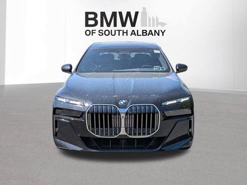 Certified 2024 BMW 760i xDrive w/ Executive Package AWD/4WD image 8