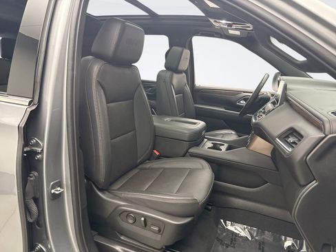 Used 2023 Chevrolet Tahoe High Country AWD/4WD image 17
