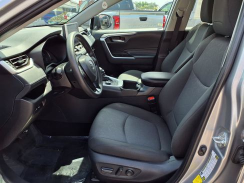 Certified 2025 Toyota RAV4 XLE AWD/4WD image 16