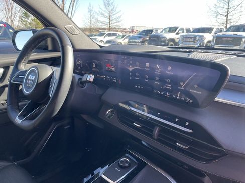 Used 2025 Buick Enclave Sport Touring image 29
