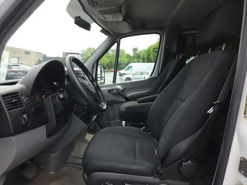 Used 2016 Mercedes-Benz Sprinter 2500 image 4