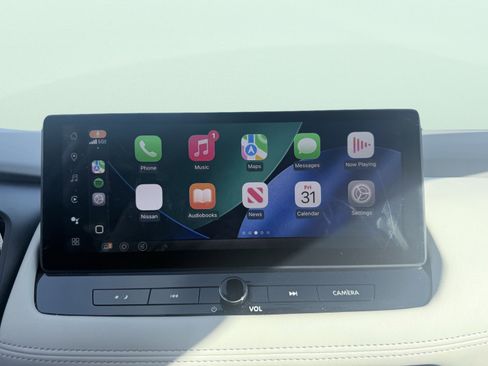 Used 2024 Nissan Rogue SL w/ SL Premium Package image 4