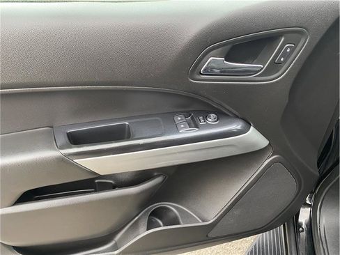 Used 2016 Chevrolet Colorado LT RWD image 11