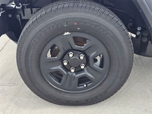 New 2026 Jeep Gladiator Sport image 7